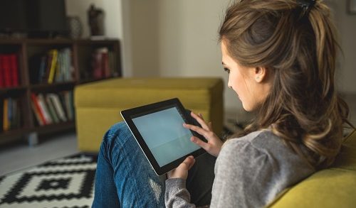 How to use social media to enhance your 2017 job search