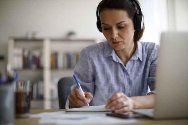 Four tips to help you deliver training to remote and hybrid teams